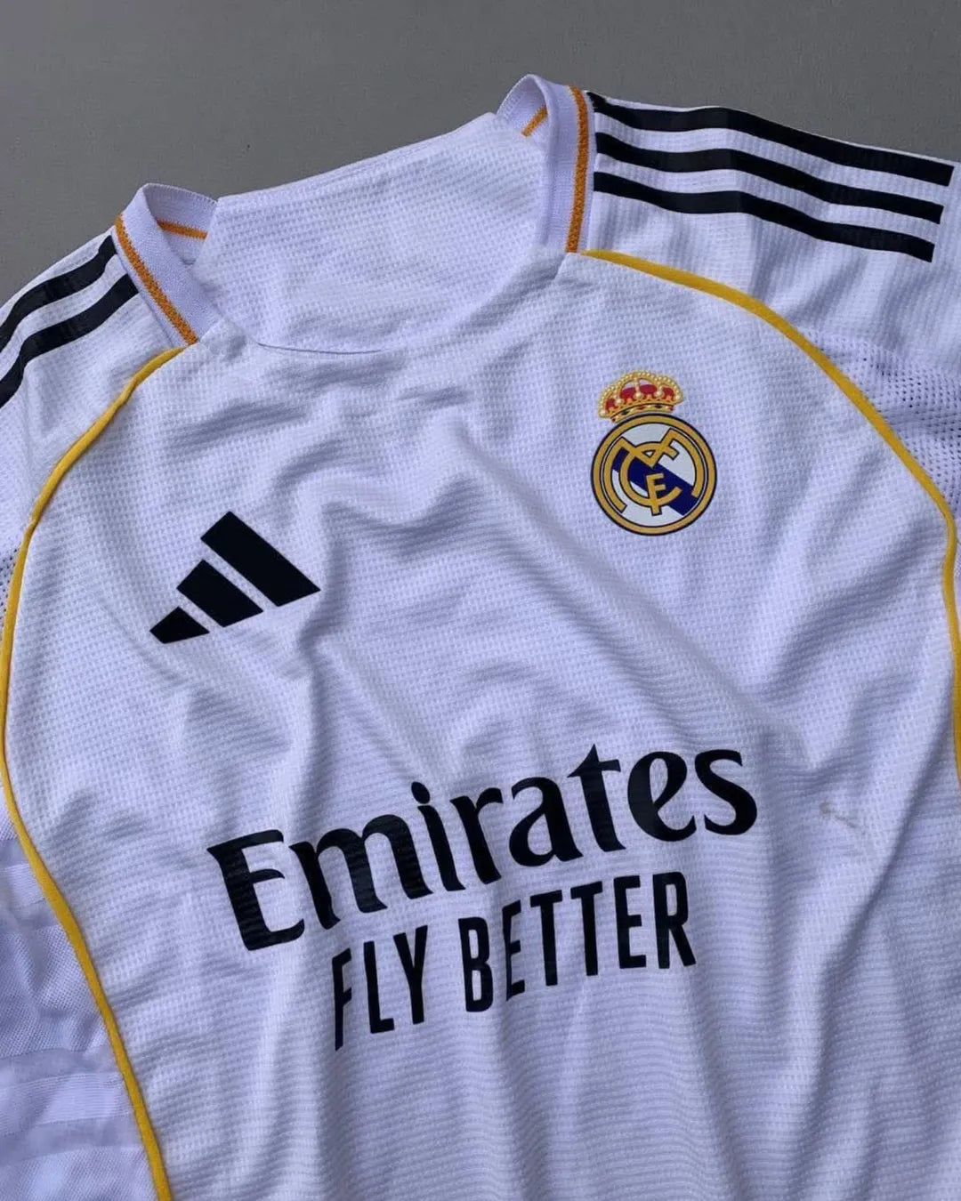 Real Madrid 2025/26 Home Jersey (Fan Version)